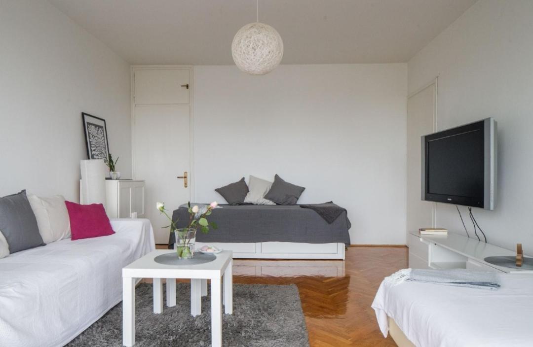 Relax Central Apartment Zagreb Exteriör bild
